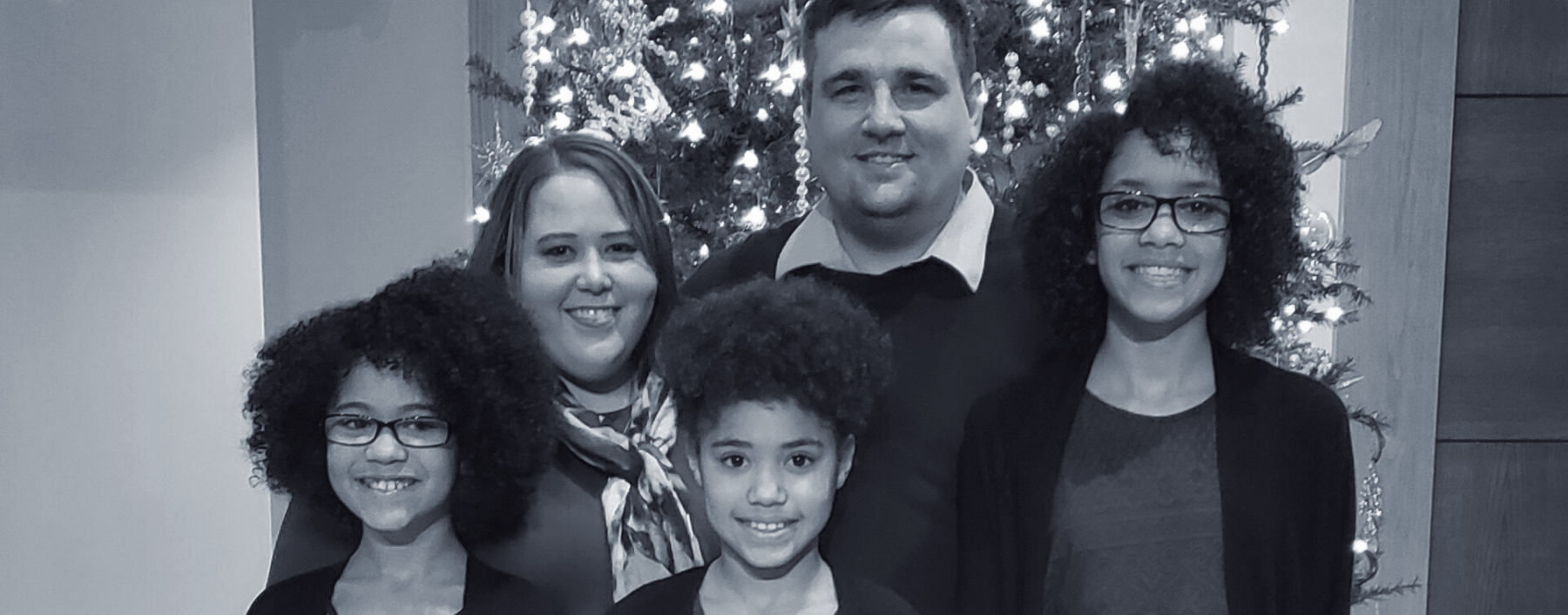 Amanda Kreuter, her husband Dan and their three girls