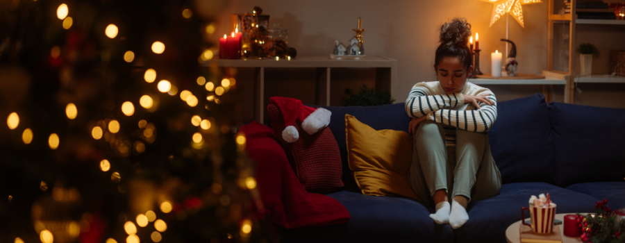woman-sitting-alone-during-the-holidays