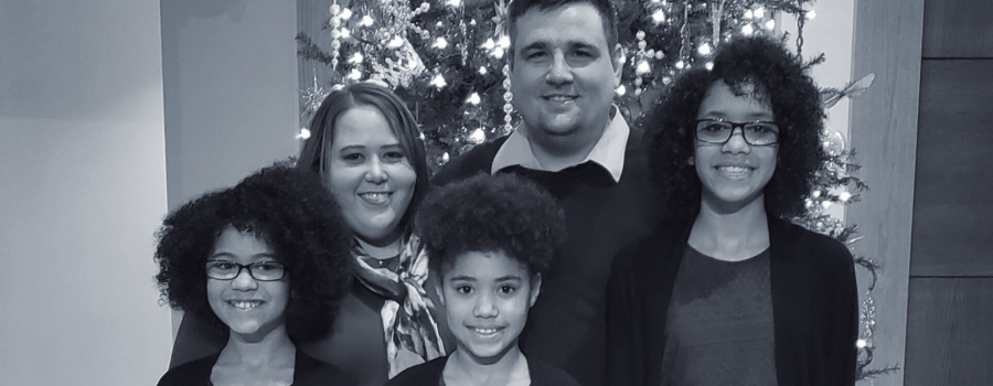 Amanda Kreuter, her husband Dan and their three girls