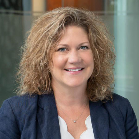 Paula Minske headshot